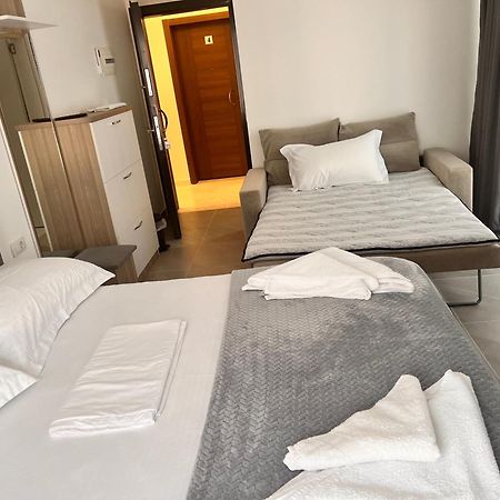 D&D Hotel Shëngjin Kültér fotó
