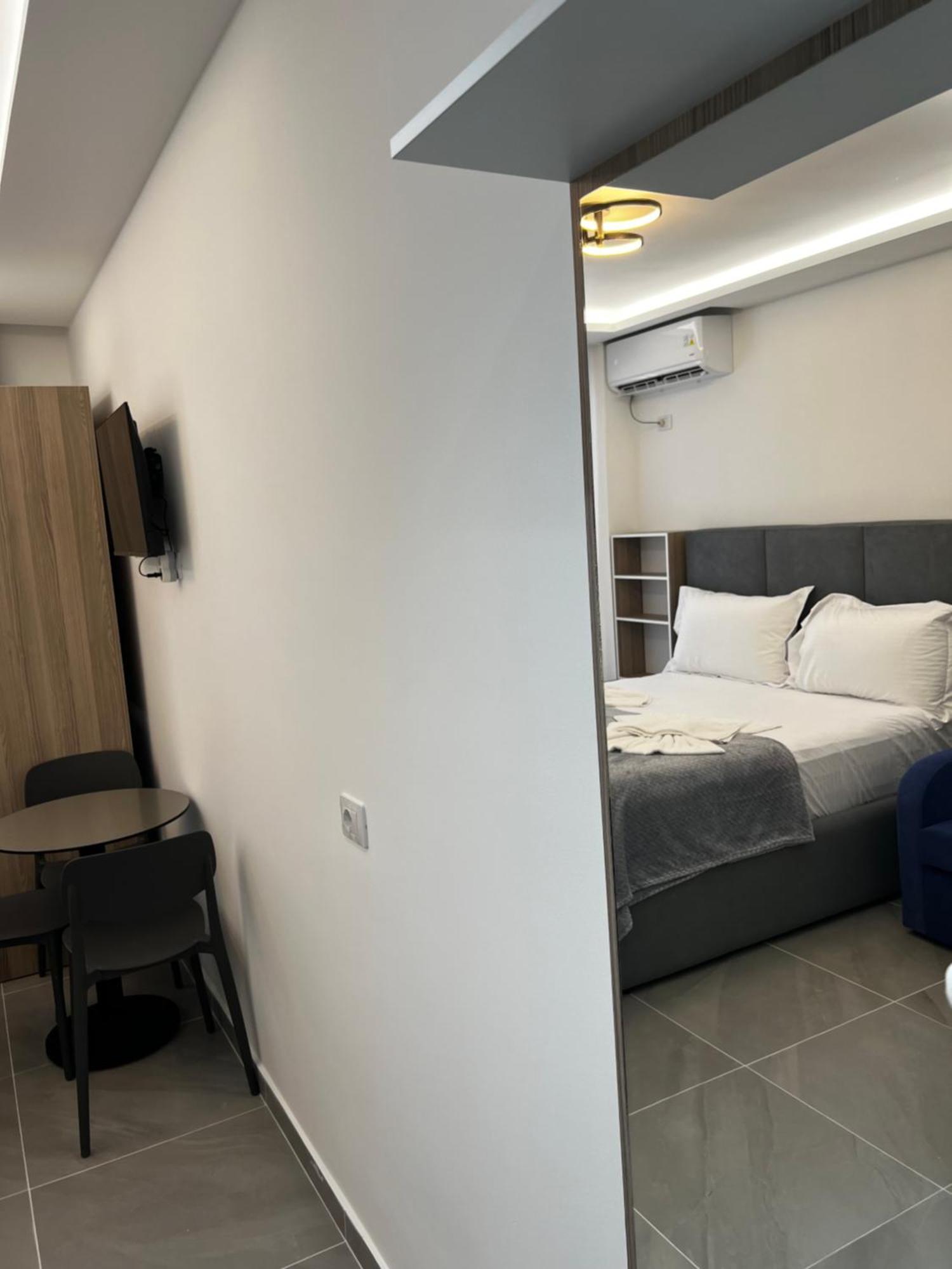 D&D Hotel Shëngjin Kültér fotó