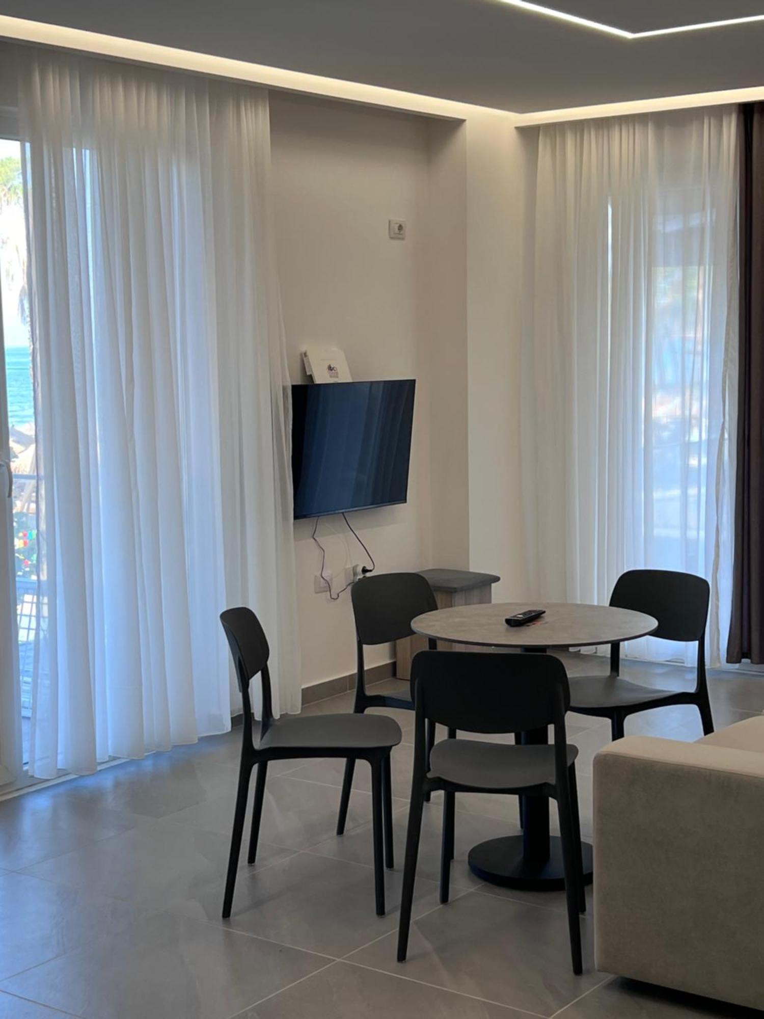 D&D Hotel Shëngjin Kültér fotó
