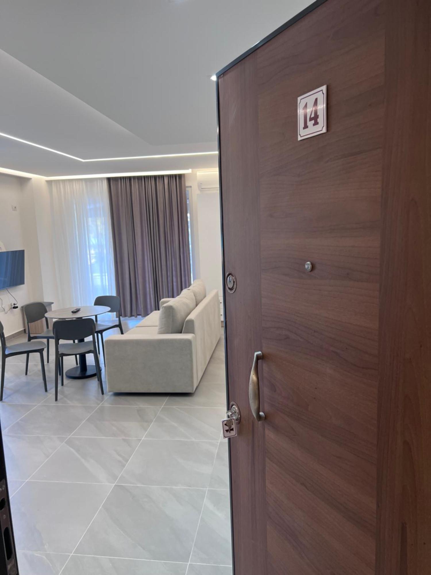 D&D Hotel Shëngjin Kültér fotó