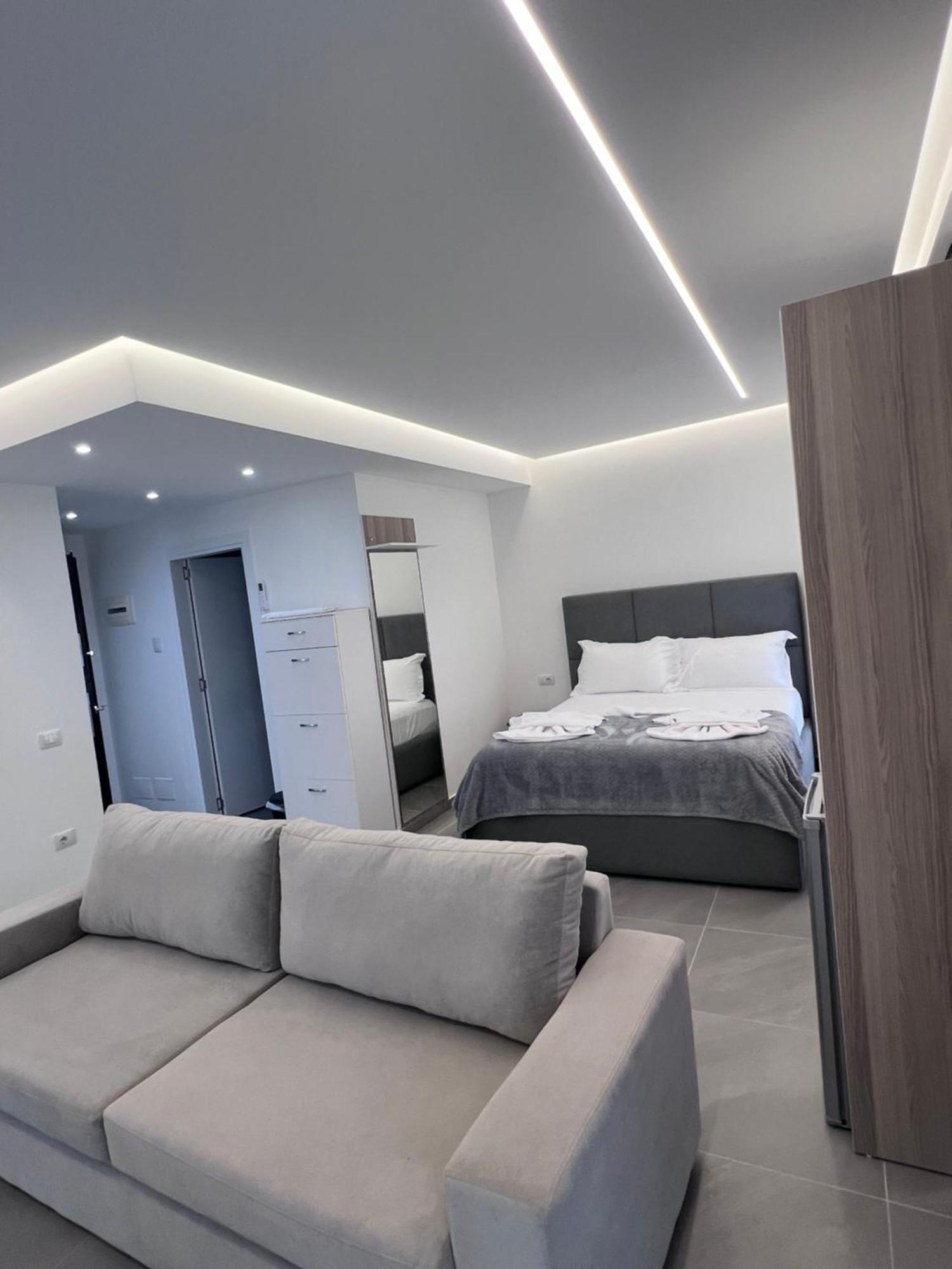 D&D Hotel Shëngjin Kültér fotó