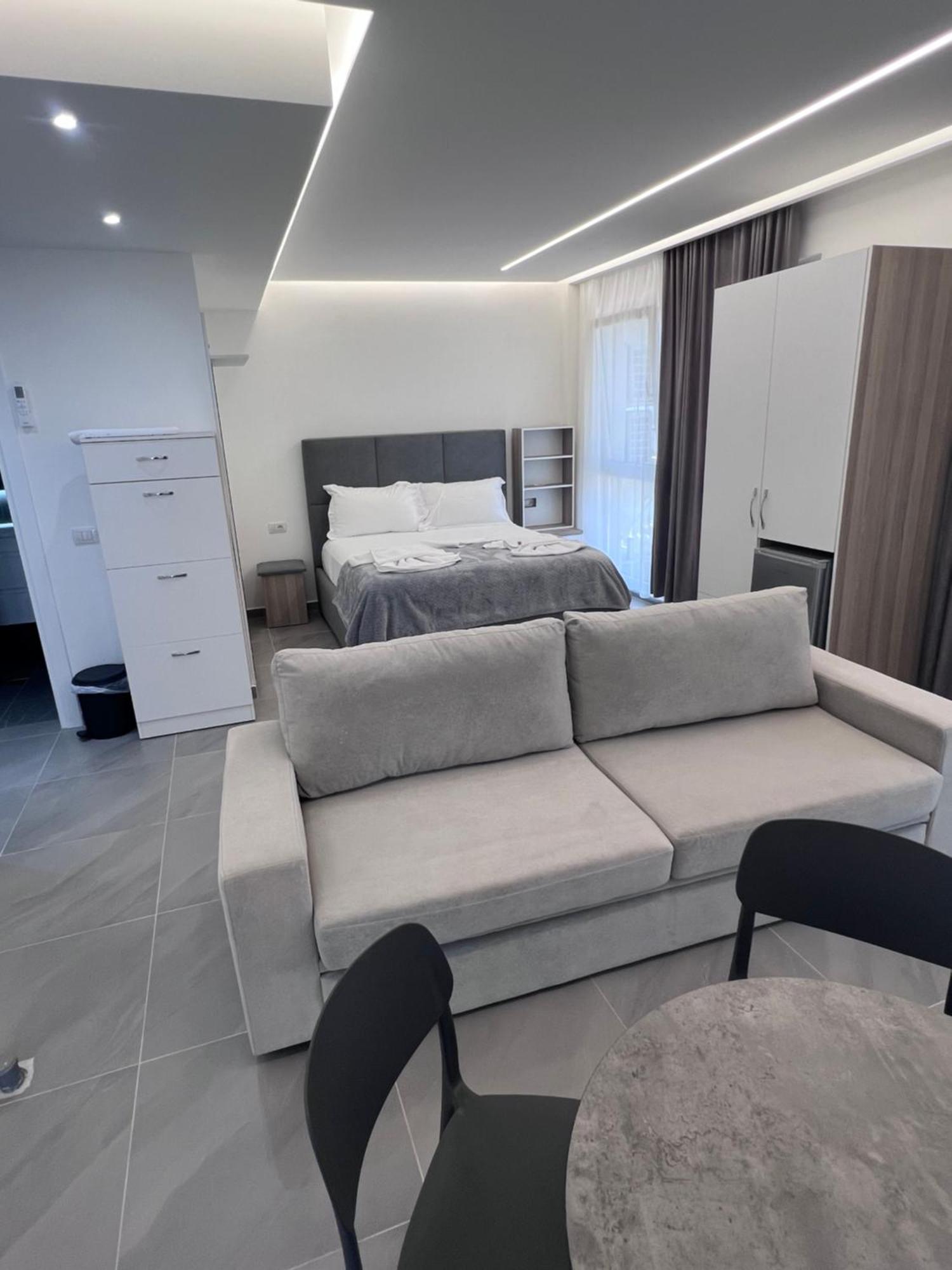D&D Hotel Shëngjin Kültér fotó