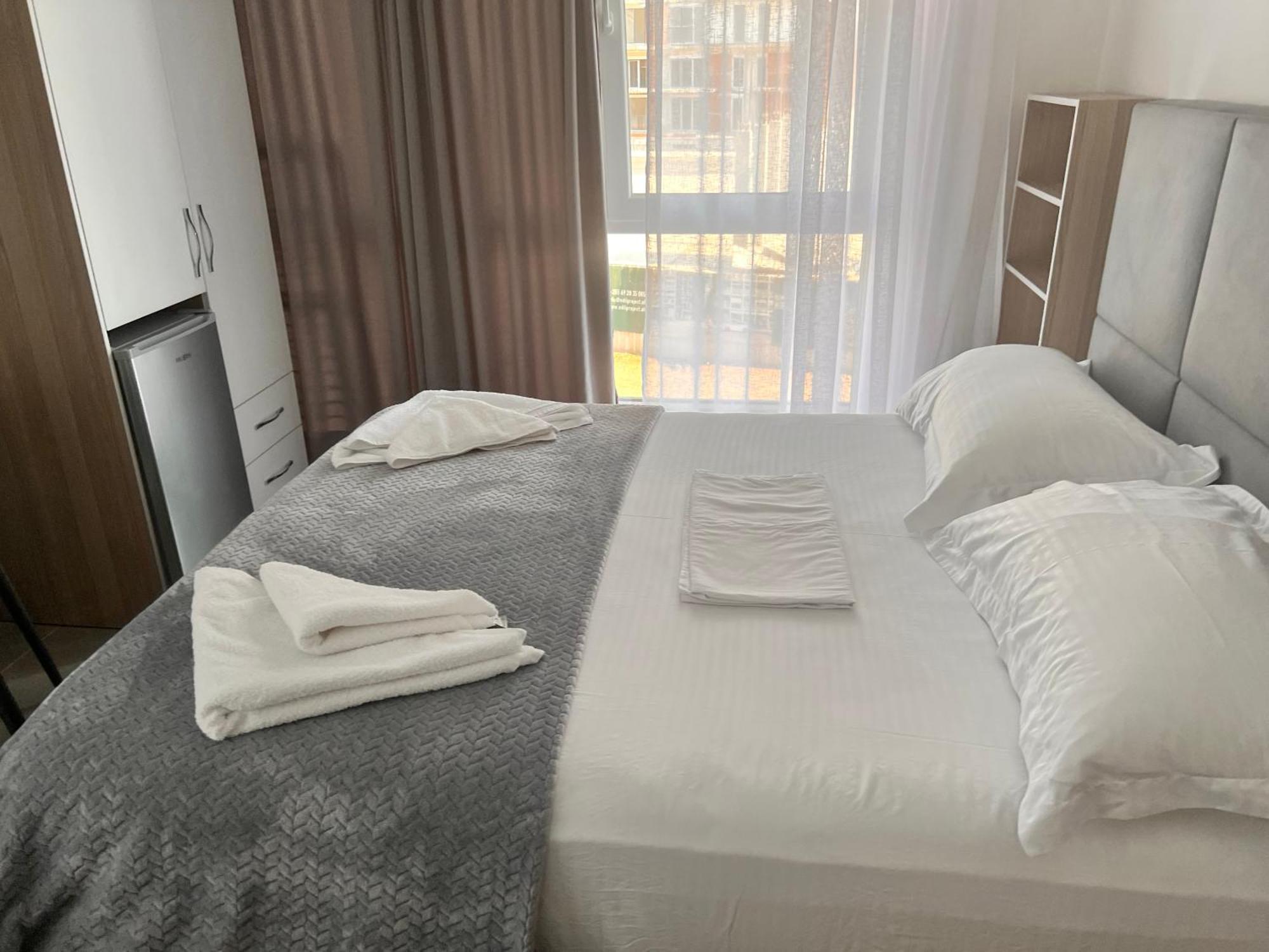 D&D Hotel Shëngjin Kültér fotó