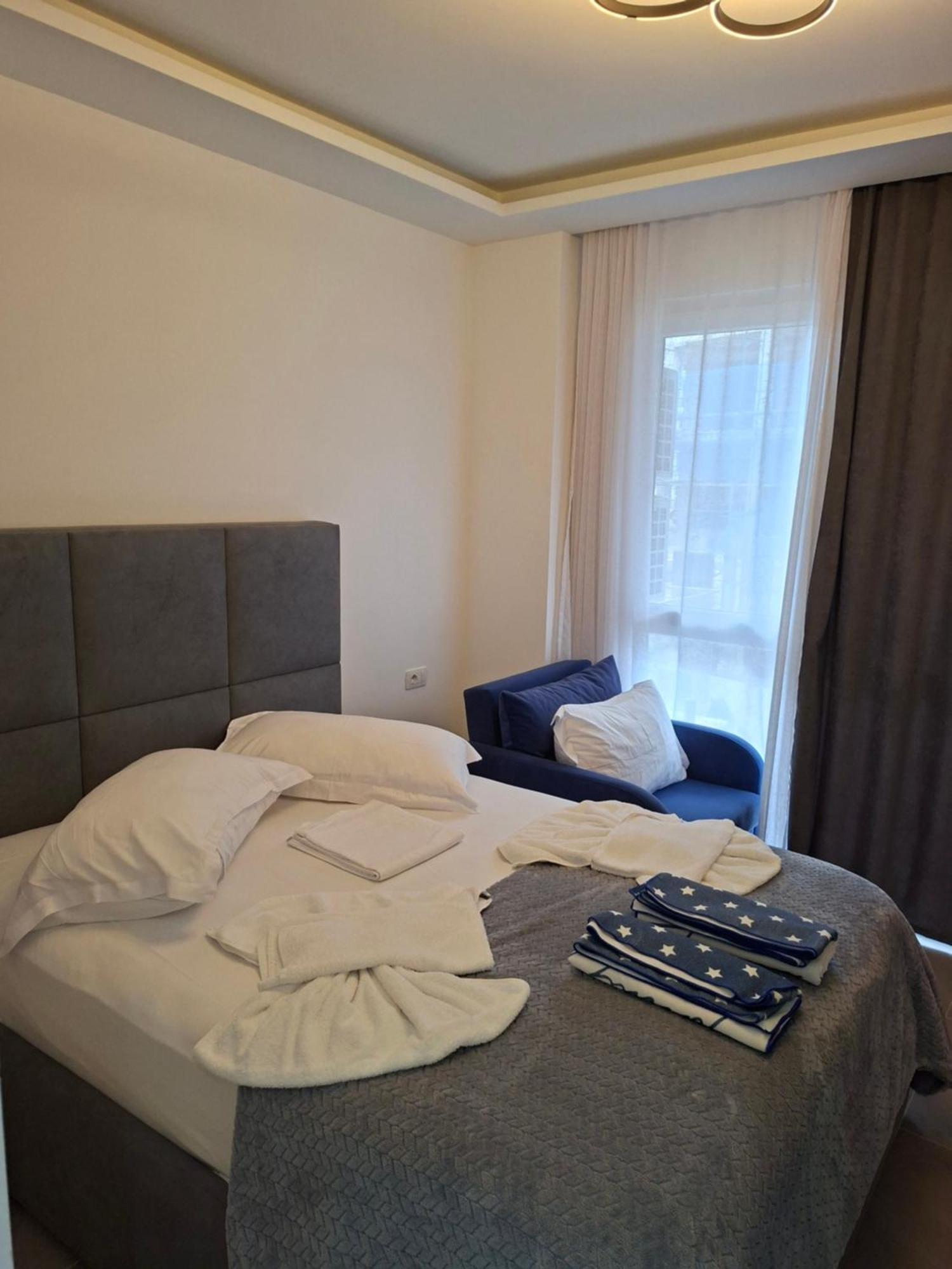 D&D Hotel Shëngjin Szoba fotó