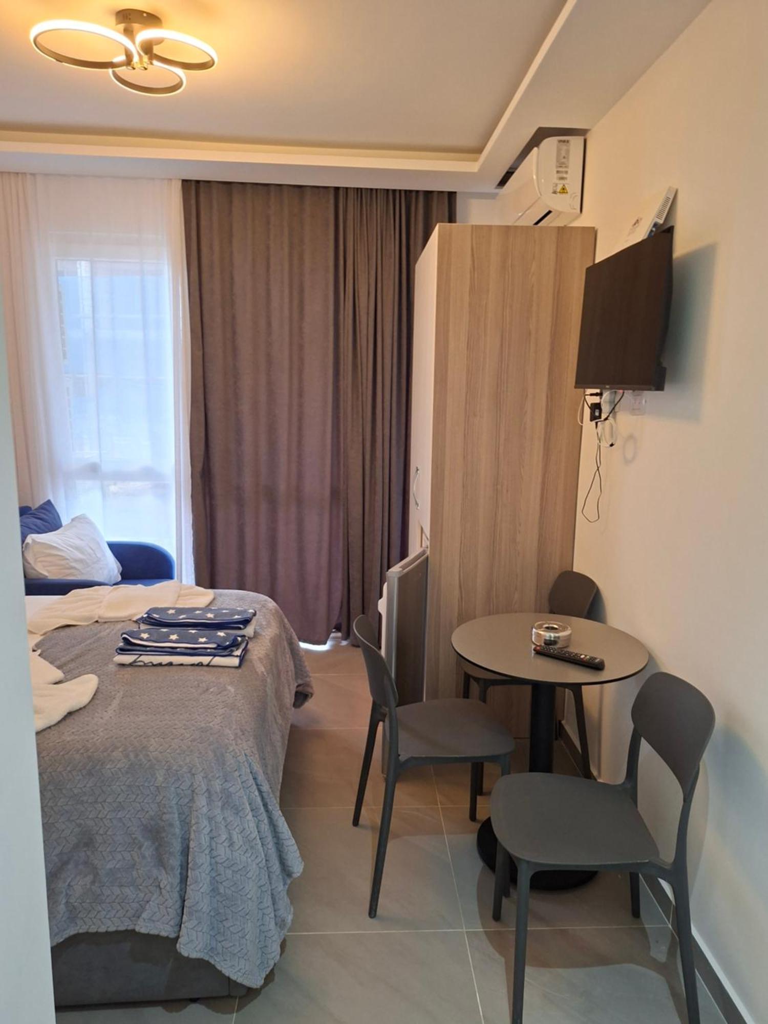 D&D Hotel Shëngjin Szoba fotó